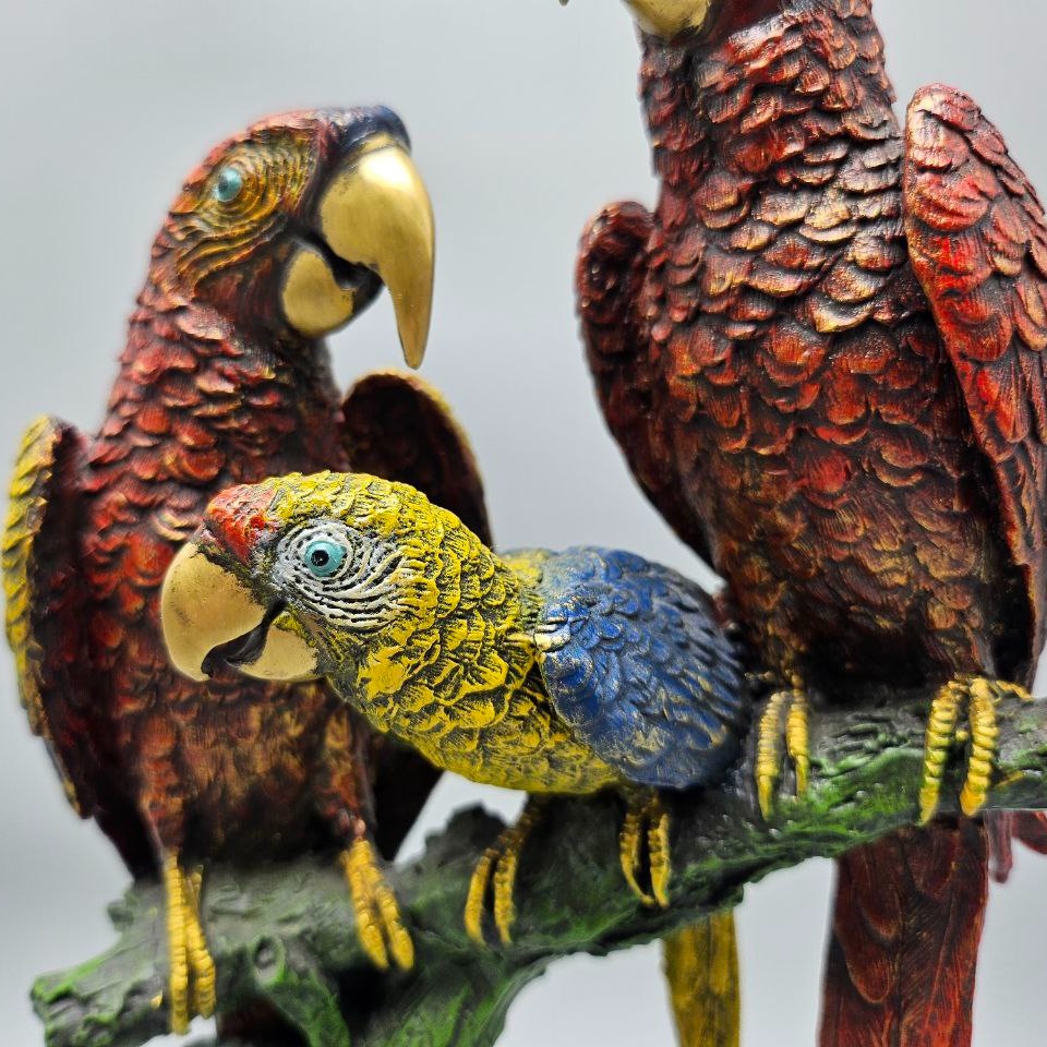 попугаи бронза